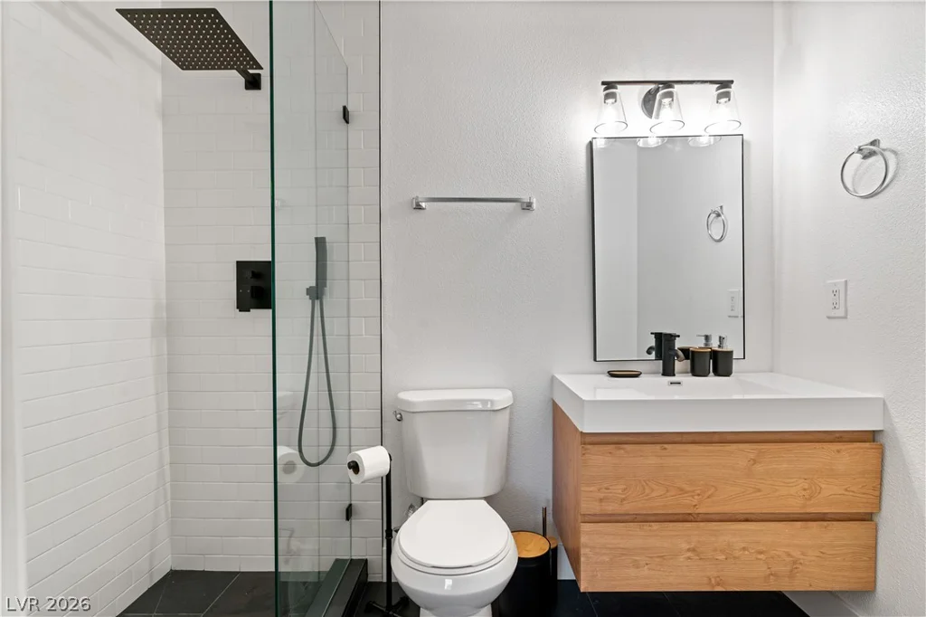 4490 Del Oro, Las Vegas, NV 89102