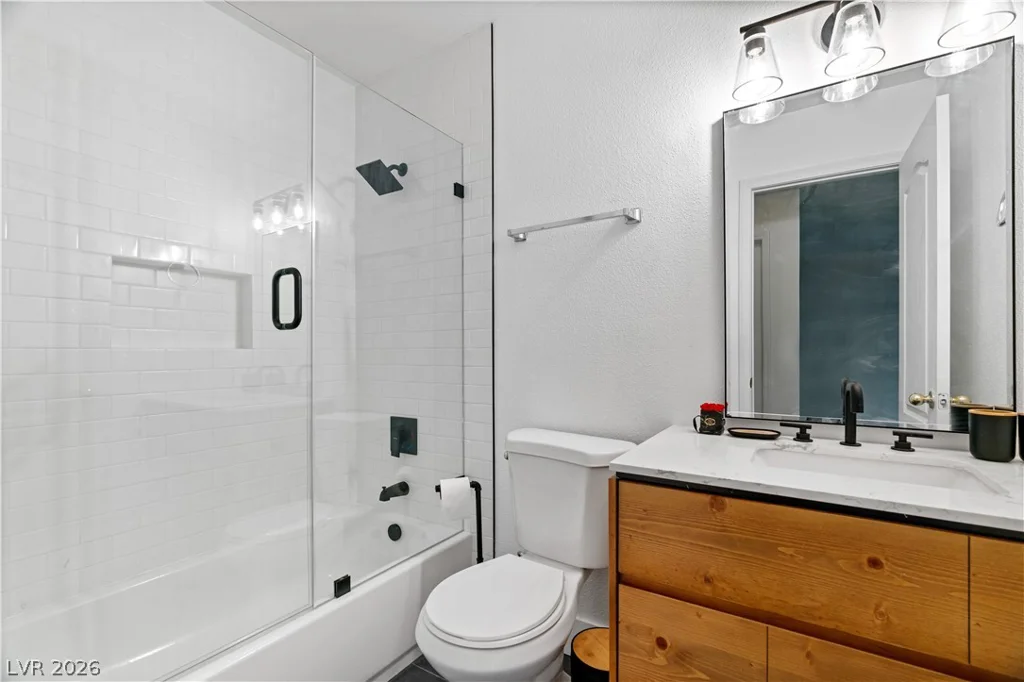 4490 Del Oro, Las Vegas, NV 89102