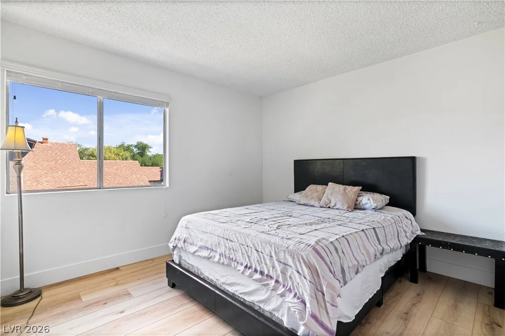 4490 Del Oro, Las Vegas, NV 89102