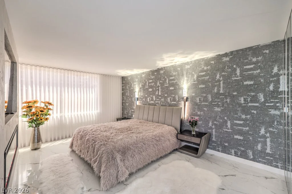 205 Harmon, Las Vegas, NV 89169