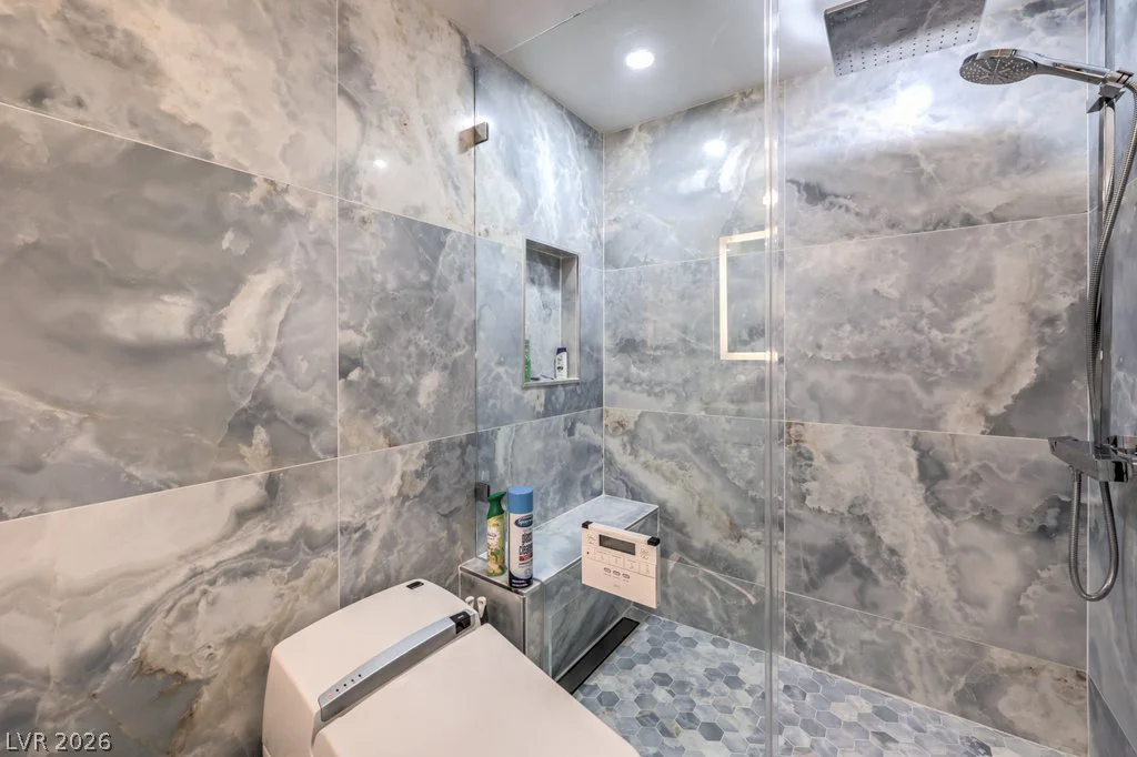 205 Harmon, Las Vegas, NV 89169
