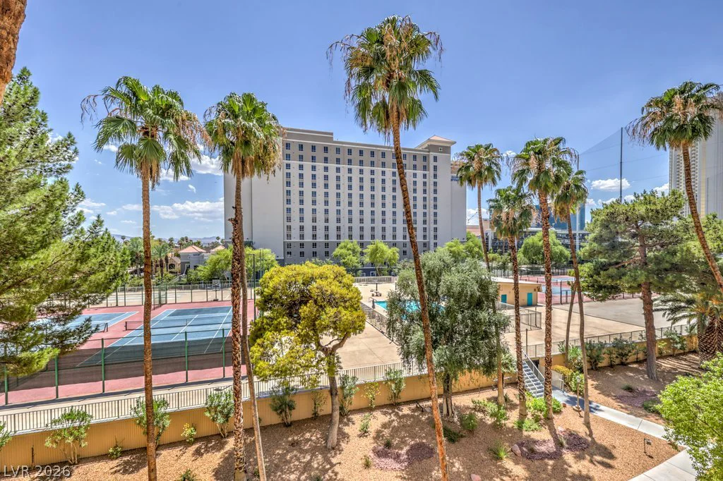 205 Harmon, Las Vegas, NV 89169