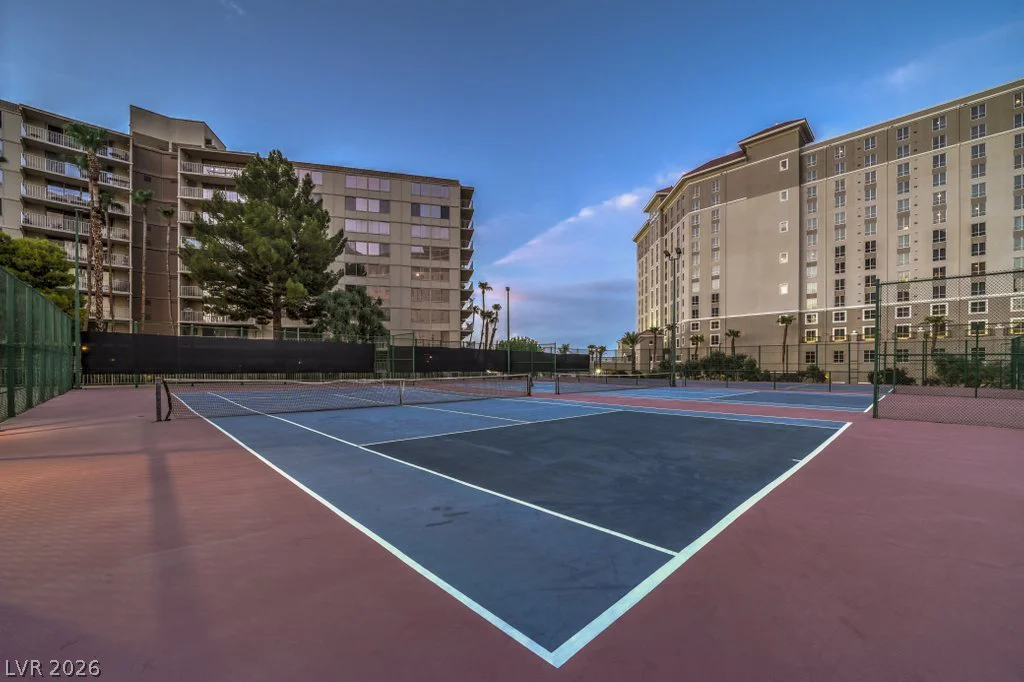 205 Harmon, Las Vegas, NV 89169