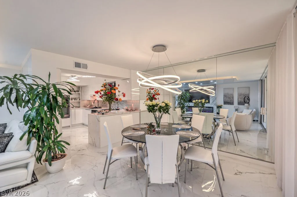205 Harmon, Las Vegas, NV 89169