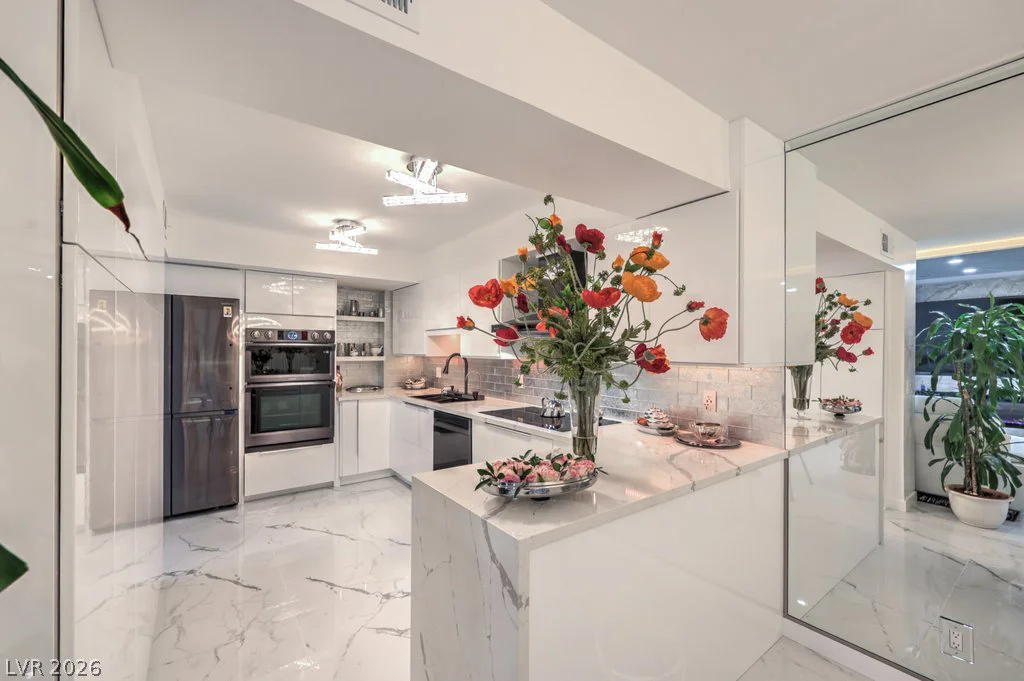 205 Harmon, Las Vegas, NV 89169