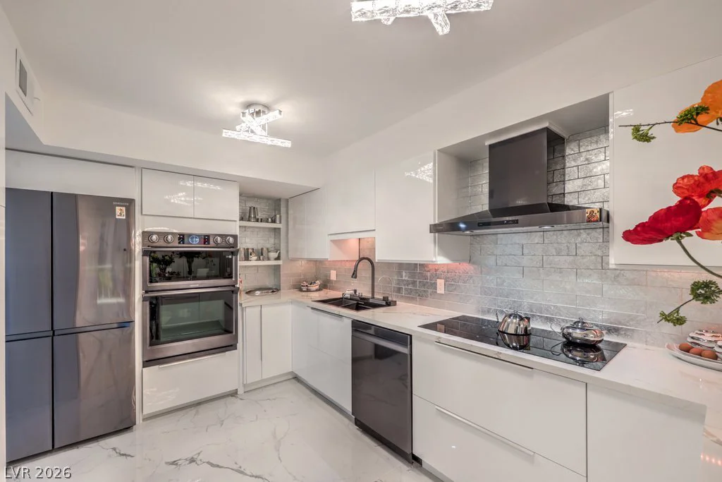 205 Harmon, Las Vegas, NV 89169