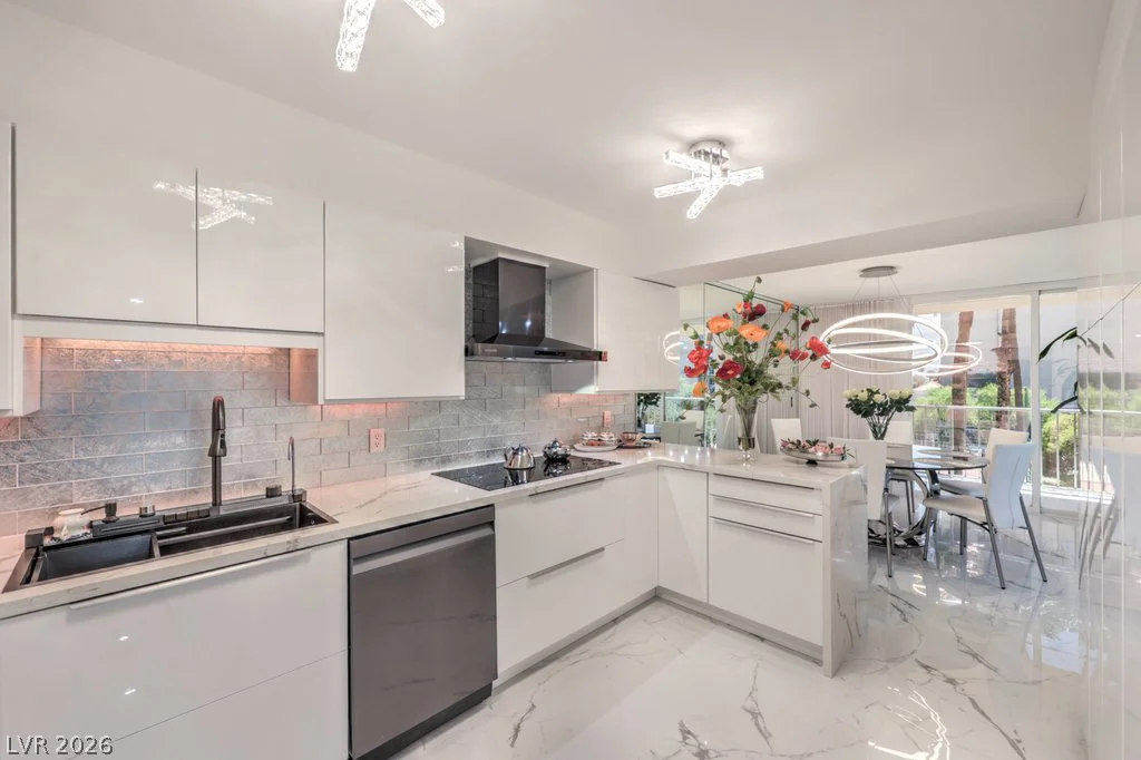 205 Harmon, Las Vegas, NV 89169