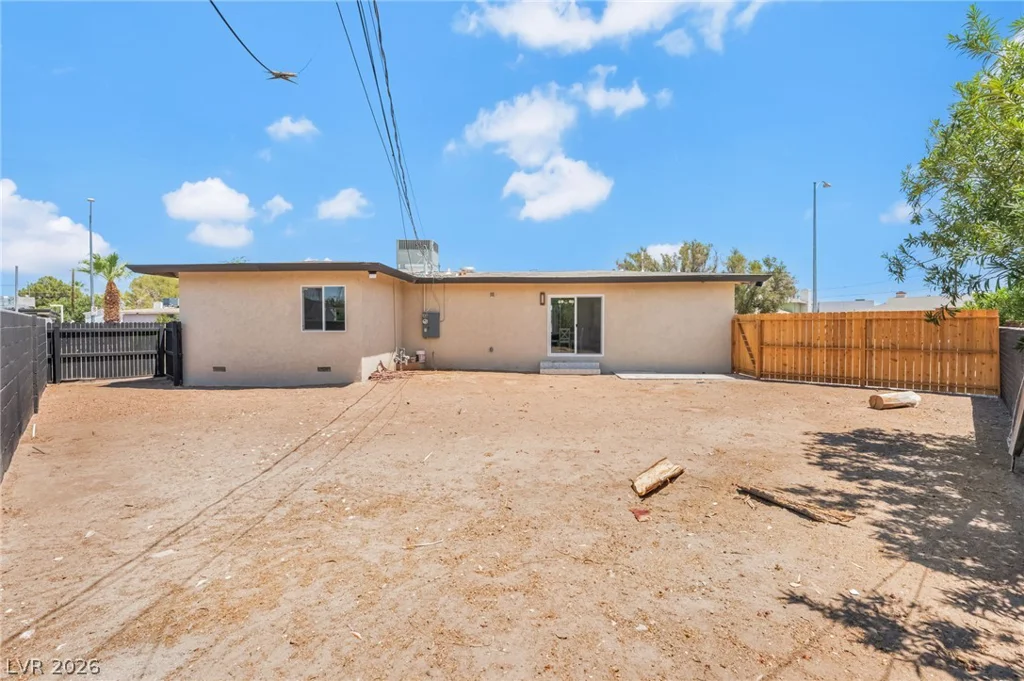 1436 Bracken, Las Vegas, NV 89104