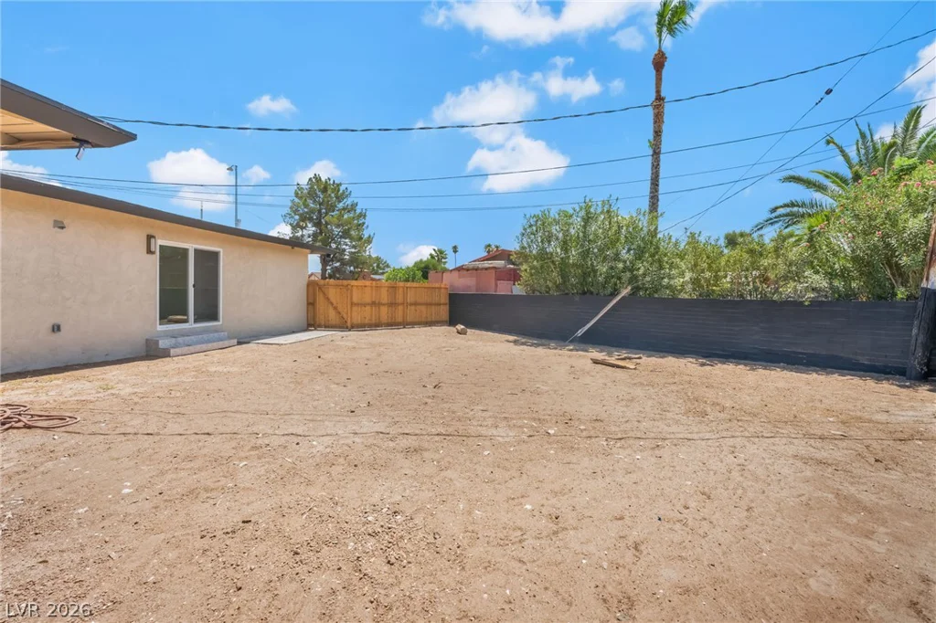 1436 Bracken, Las Vegas, NV 89104