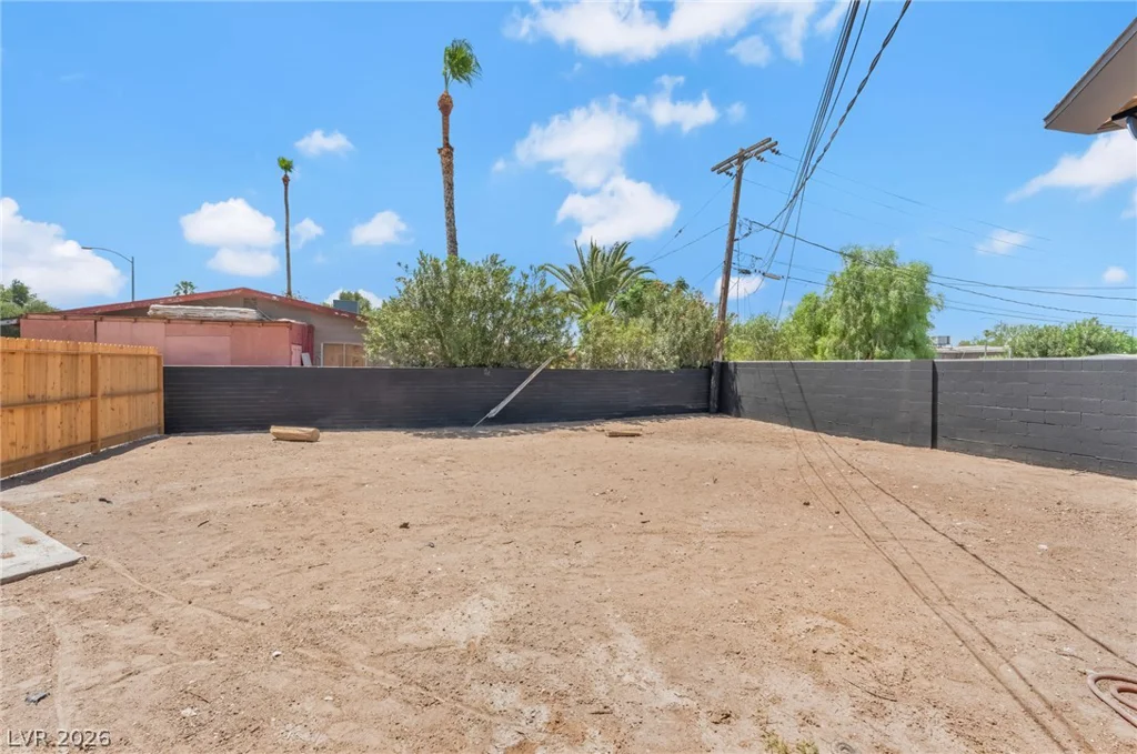 1436 Bracken, Las Vegas, NV 89104