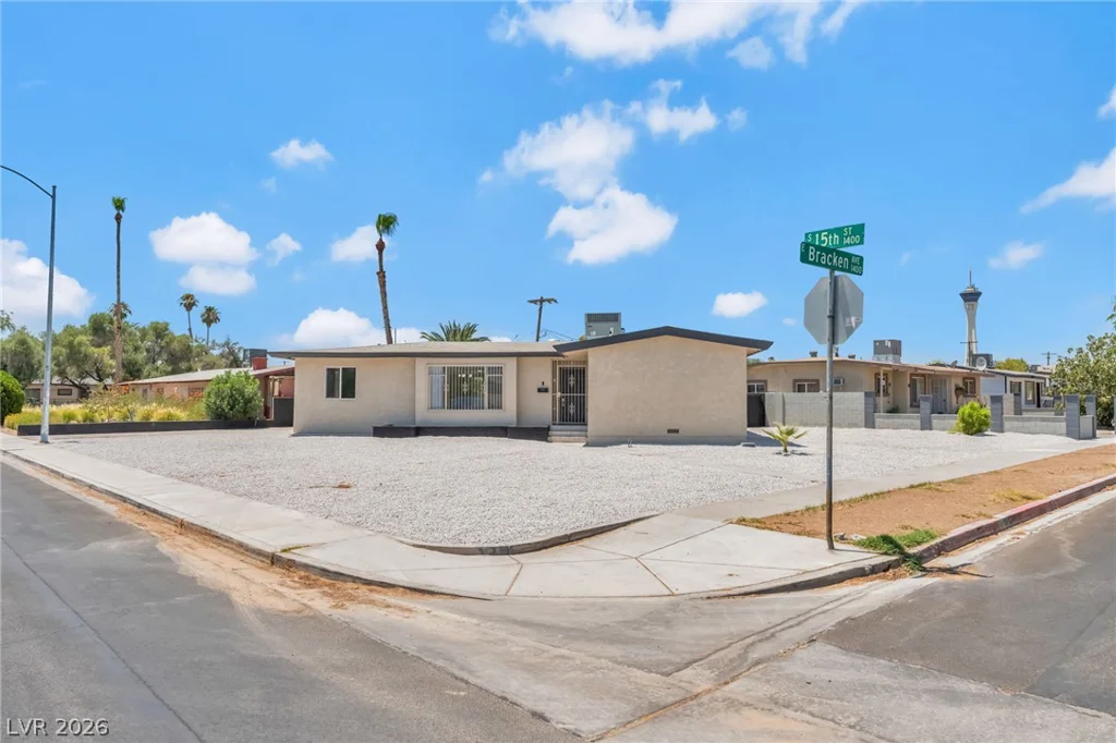 1436 Bracken, Las Vegas, NV 89104