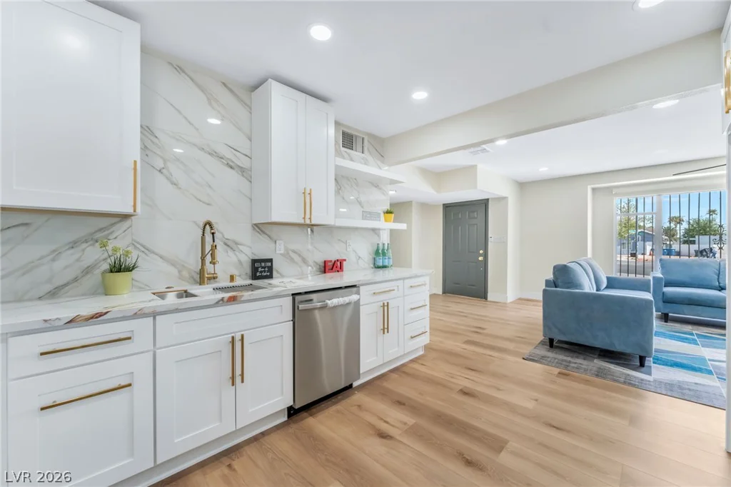 1436 Bracken, Las Vegas, NV 89104