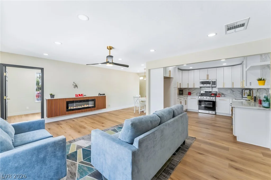 1436 Bracken, Las Vegas, NV 89104