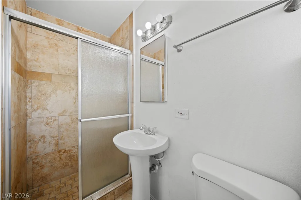 1001 Silver Lake, Las Vegas, NV 89108
