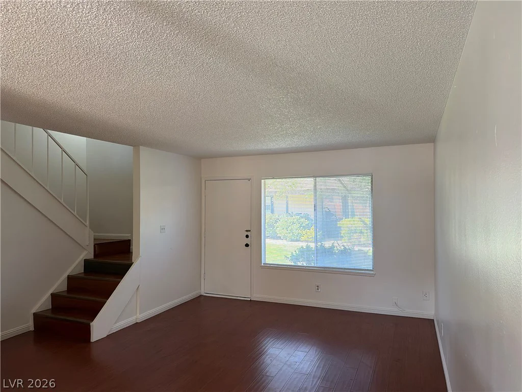 6168 Meadow View, Las Vegas, NV 89103