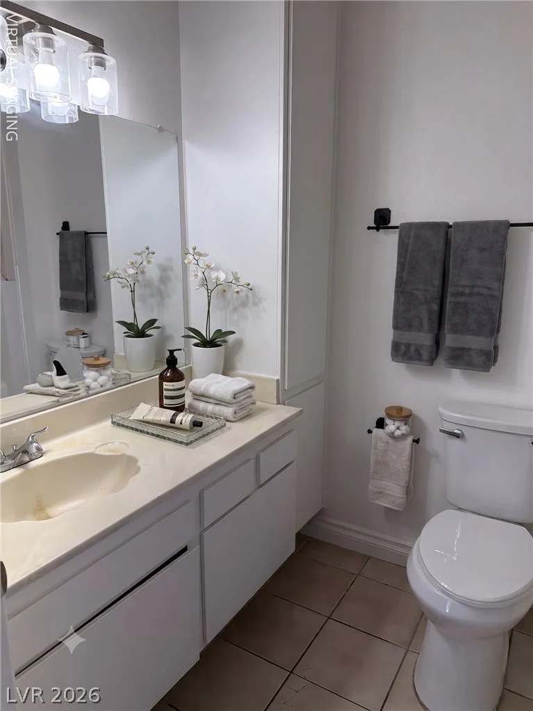 6168 Meadow View, Las Vegas, NV 89103