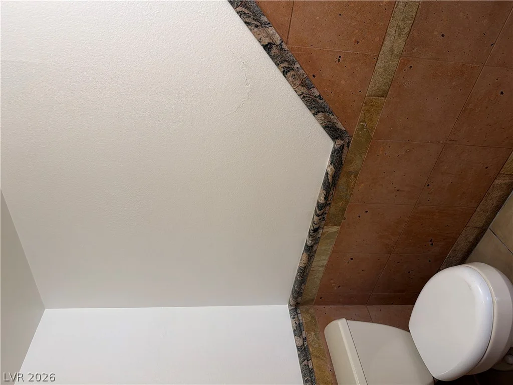 6168 Meadow View, Las Vegas, NV 89103