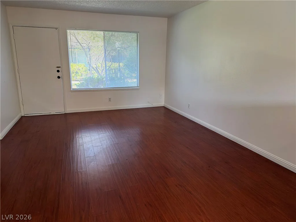 6168 Meadow View, Las Vegas, NV 89103