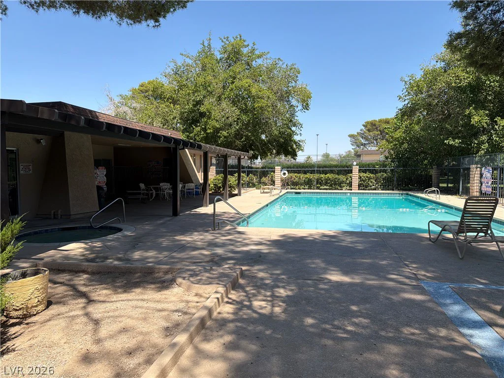 6168 Meadow View, Las Vegas, NV 89103