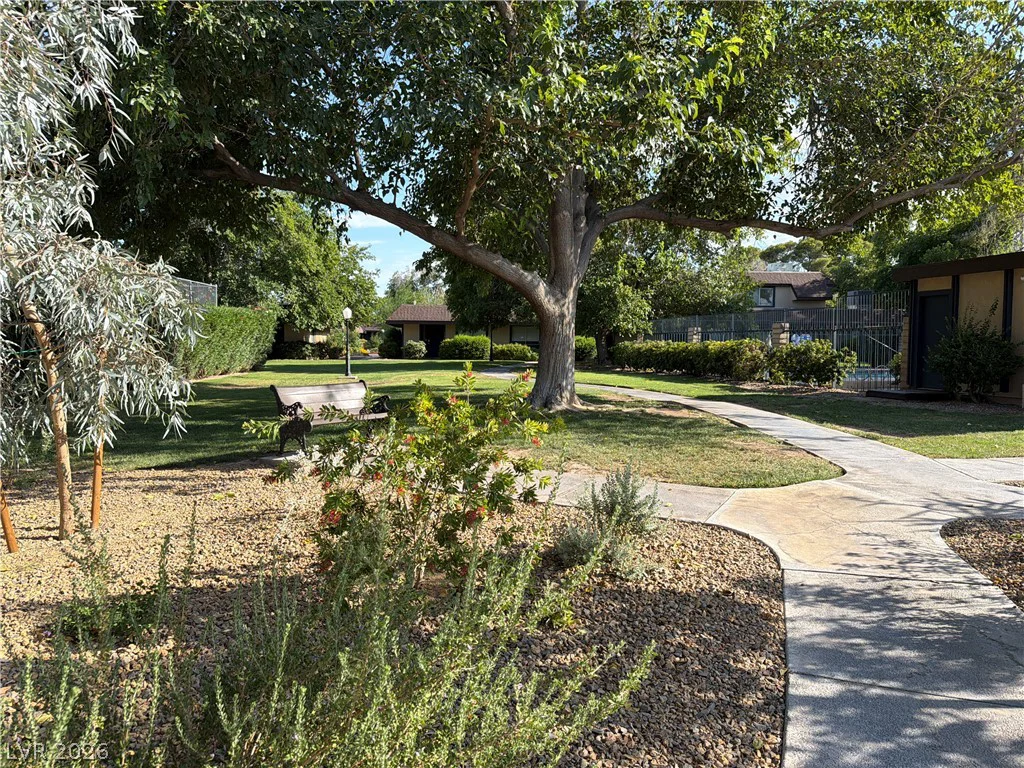 6168 Meadow View, Las Vegas, NV 89103