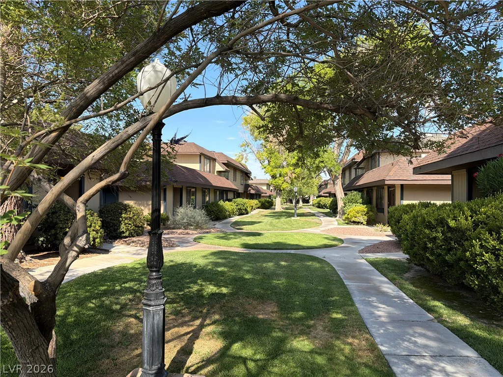 6168 Meadow View, Las Vegas, NV 89103