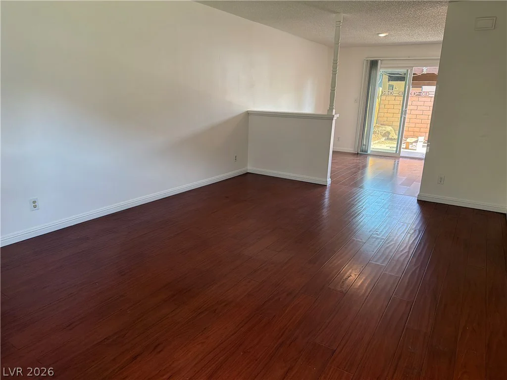 6168 Meadow View, Las Vegas, NV 89103