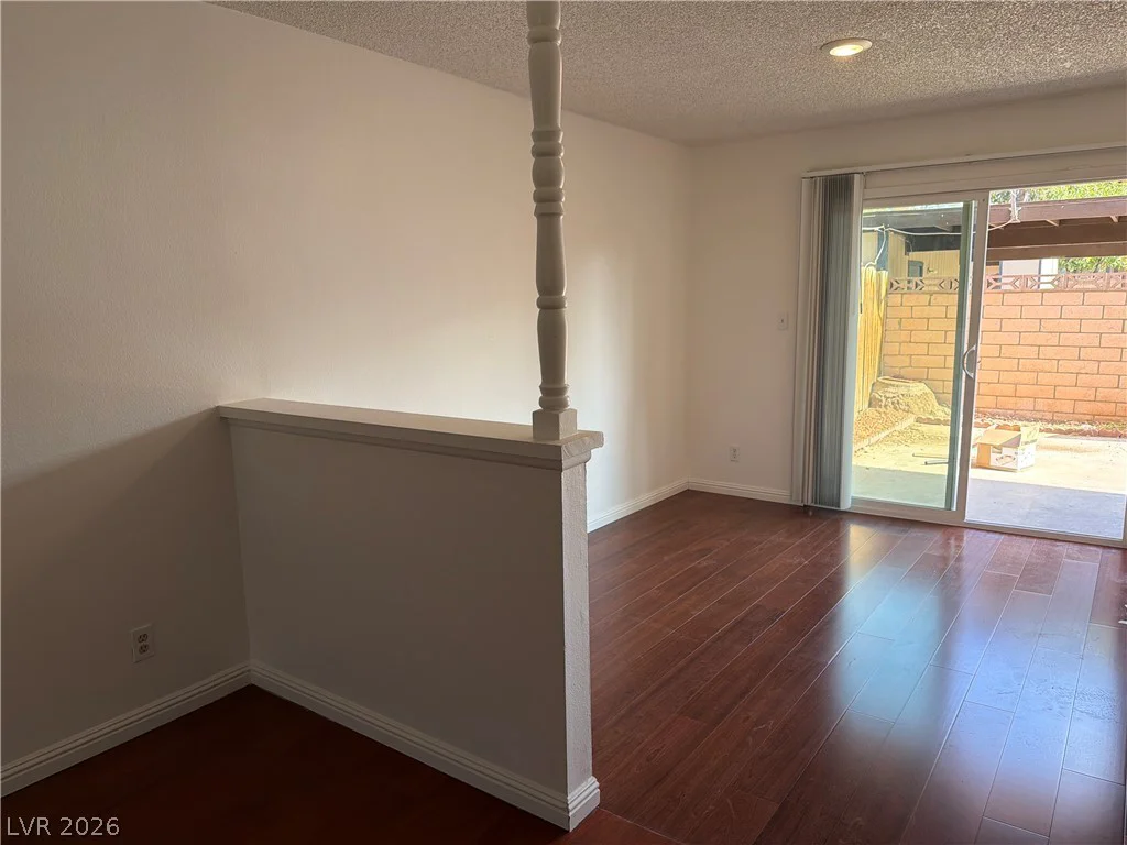 6168 Meadow View, Las Vegas, NV 89103