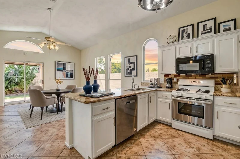 9530 Redstar, Las Vegas, NV 89123