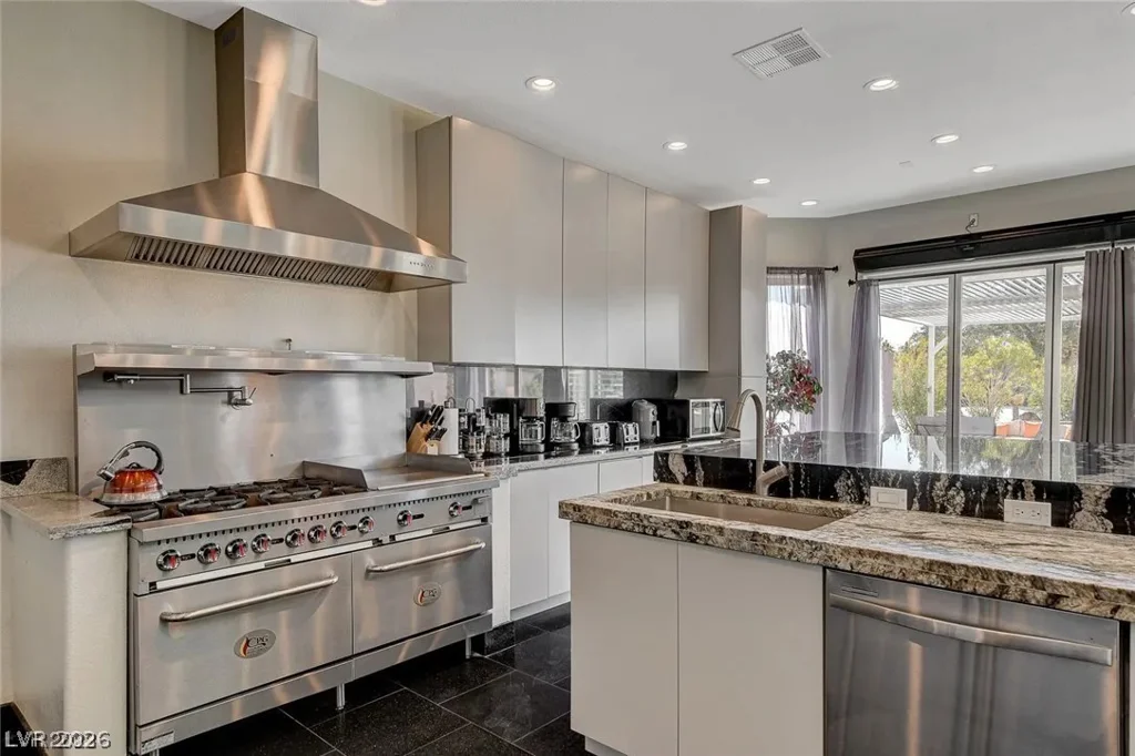395 Wigwam, Las Vegas, NV 89123