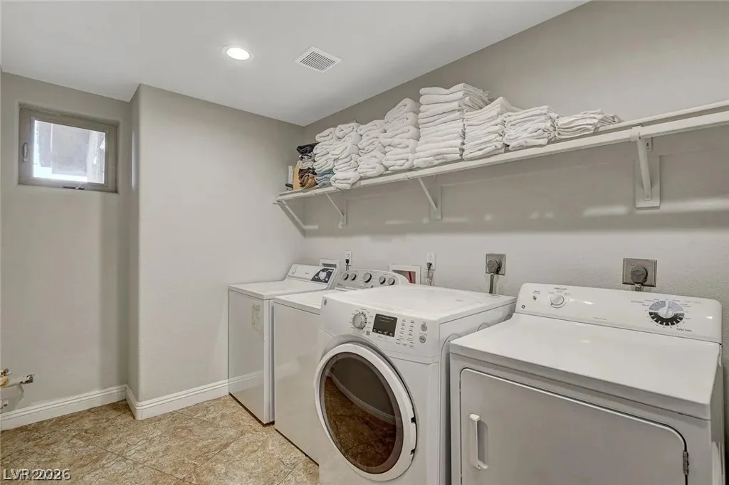 395 Wigwam, Las Vegas, NV 89123