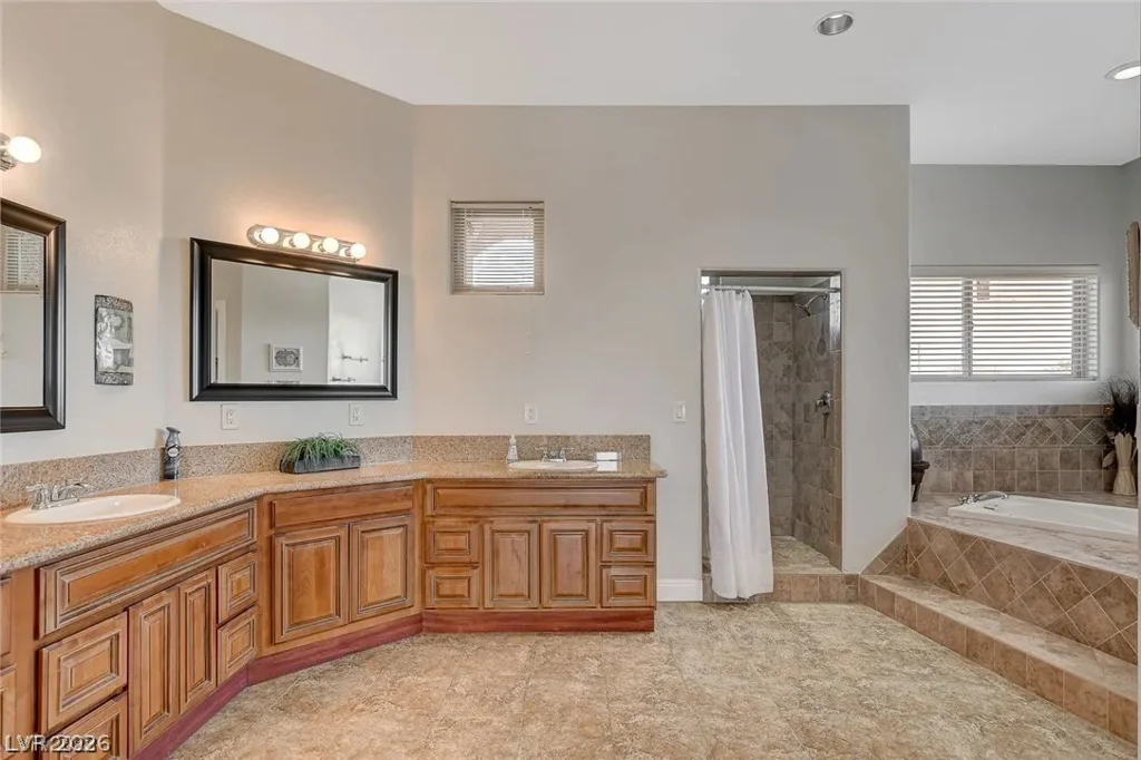 395 Wigwam, Las Vegas, NV 89123