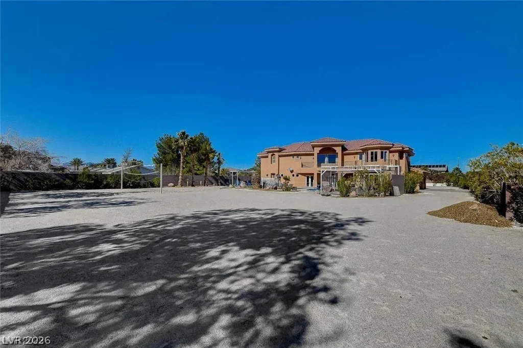 395 Wigwam, Las Vegas, NV 89123