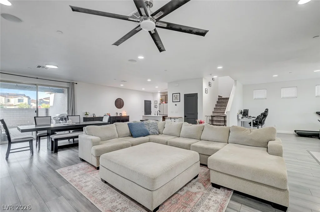 976 Sunset, Henderson, NV 89011