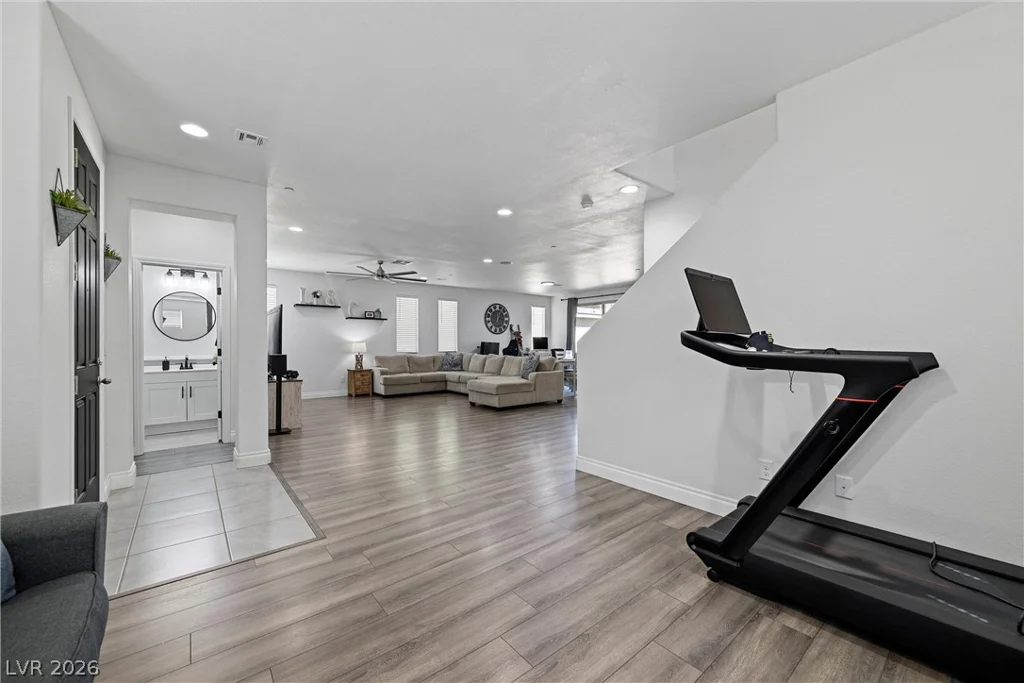 976 Sunset, Henderson, NV 89011