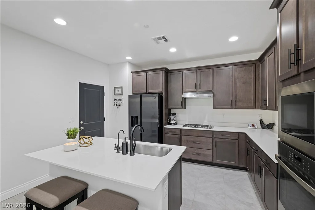 976 Sunset, Henderson, NV 89011