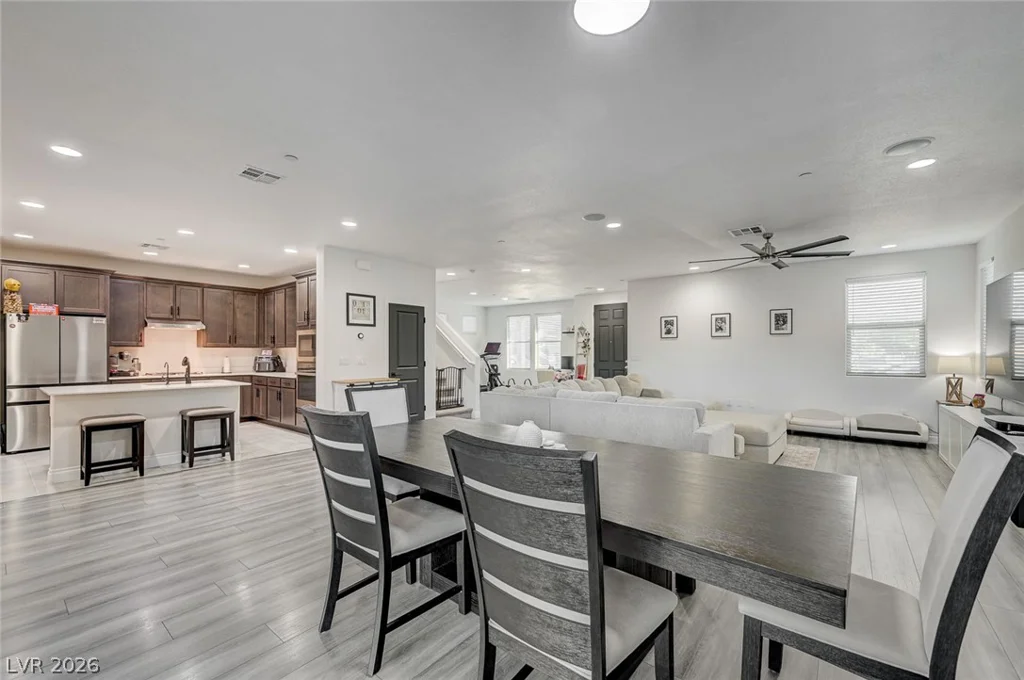 976 Sunset, Henderson, NV 89011