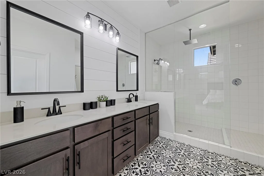 976 Sunset, Henderson, NV 89011