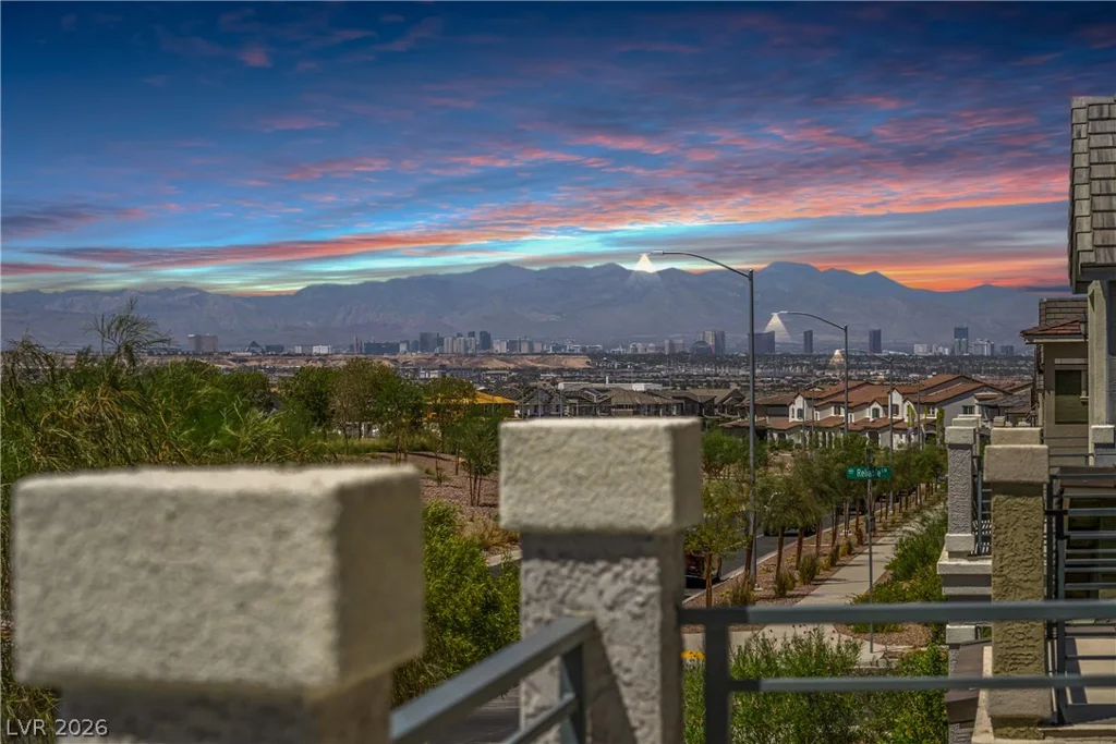 976 Sunset, Henderson, NV 89011