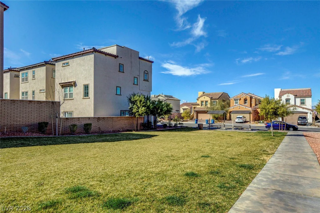 976 Sunset, Henderson, NV 89011