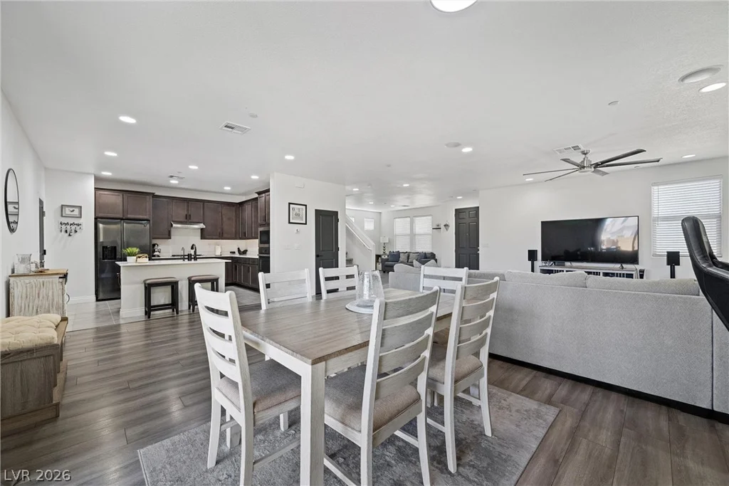 976 Sunset, Henderson, NV 89011