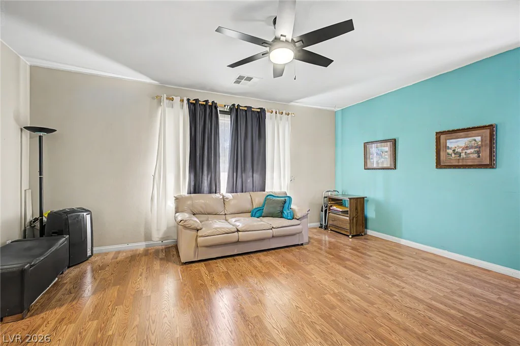425 Emerald Heights, Las Vegas, NV 89144