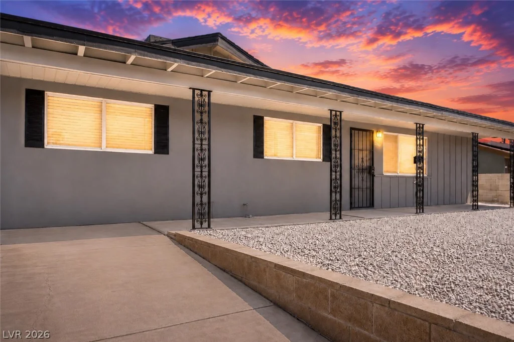 2217 Constantine, Las Vegas, NV 89101