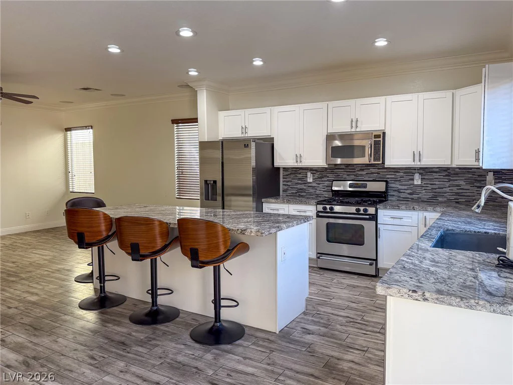 9156 Weeping Hollow, Las Vegas, NV 89178