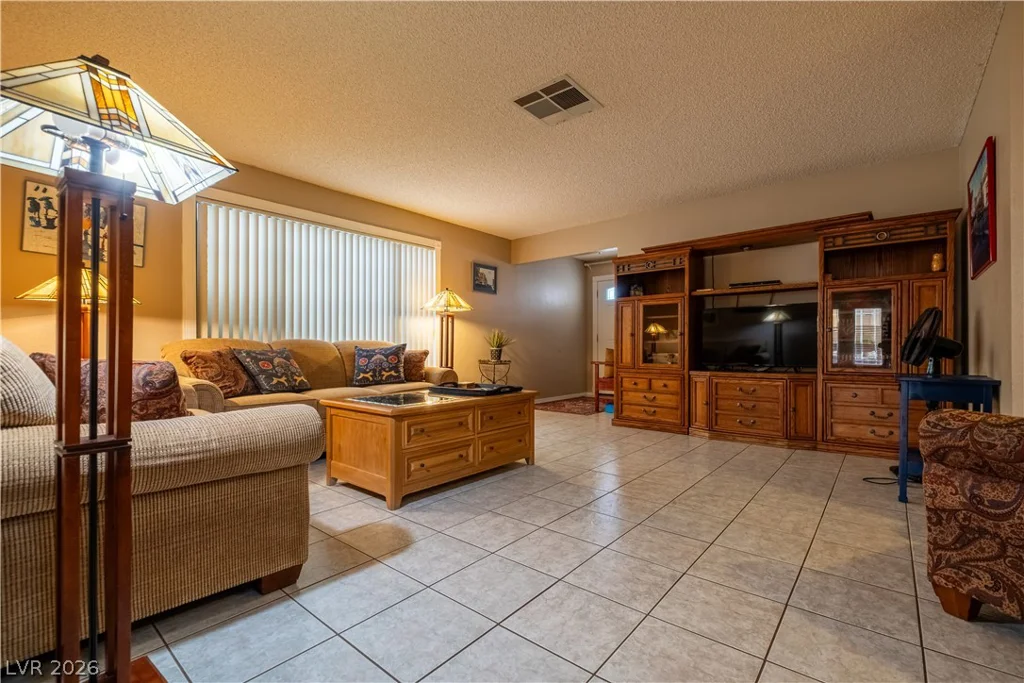 2820 Swallow Point Circle, Las Vegas, NV 89117