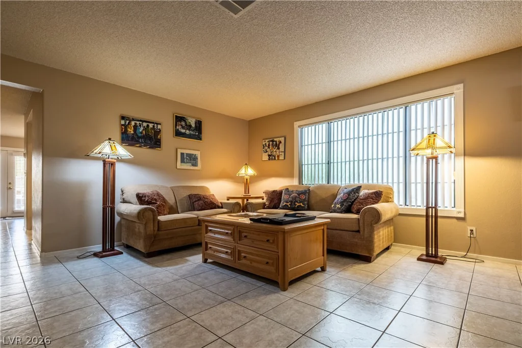 2820 Swallow Point Circle, Las Vegas, NV 89117