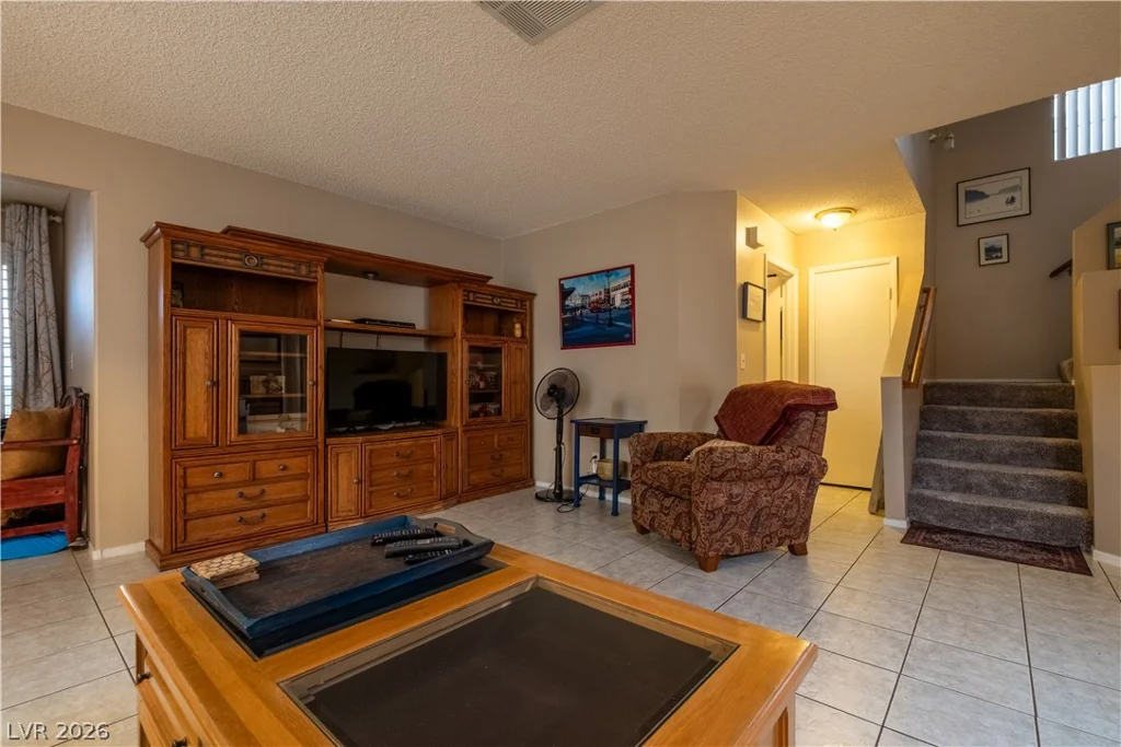 2820 Swallow Point Circle, Las Vegas, NV 89117