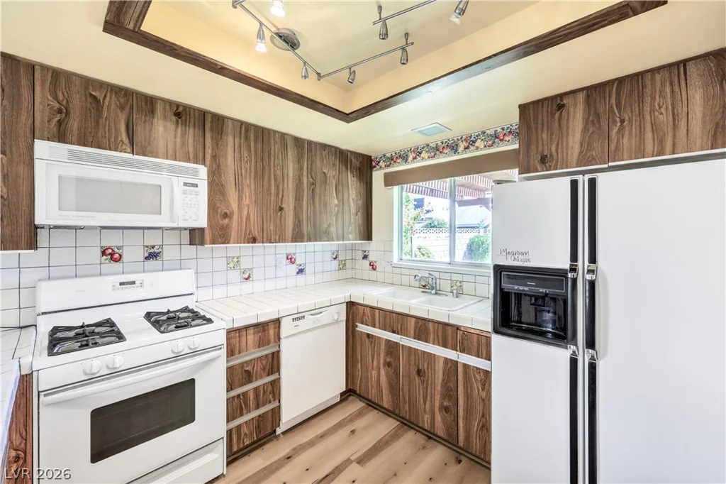 6813 War Eagle, Las Vegas, NV 89108