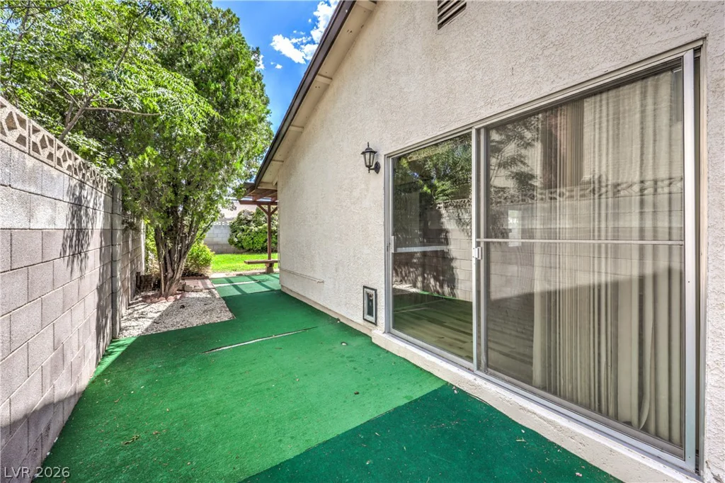 6813 War Eagle, Las Vegas, NV 89108