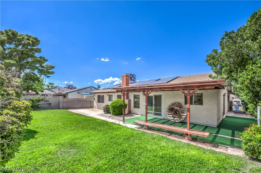 6813 War Eagle, Las Vegas, NV 89108