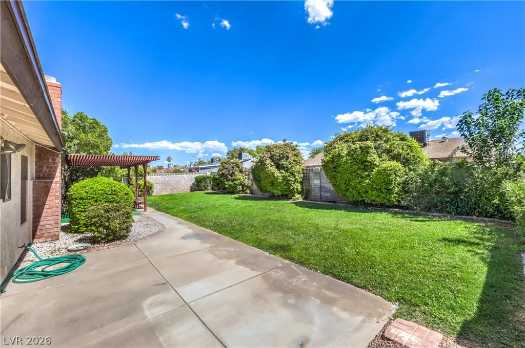 6813 War Eagle, Las Vegas, NV 89108